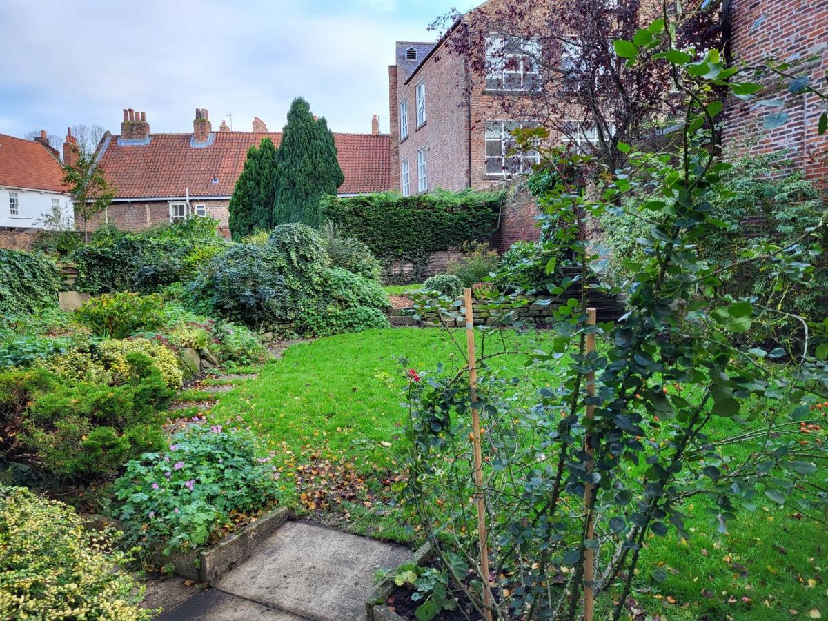 York Minster Garden Apartment ภายนอก รูปภาพ